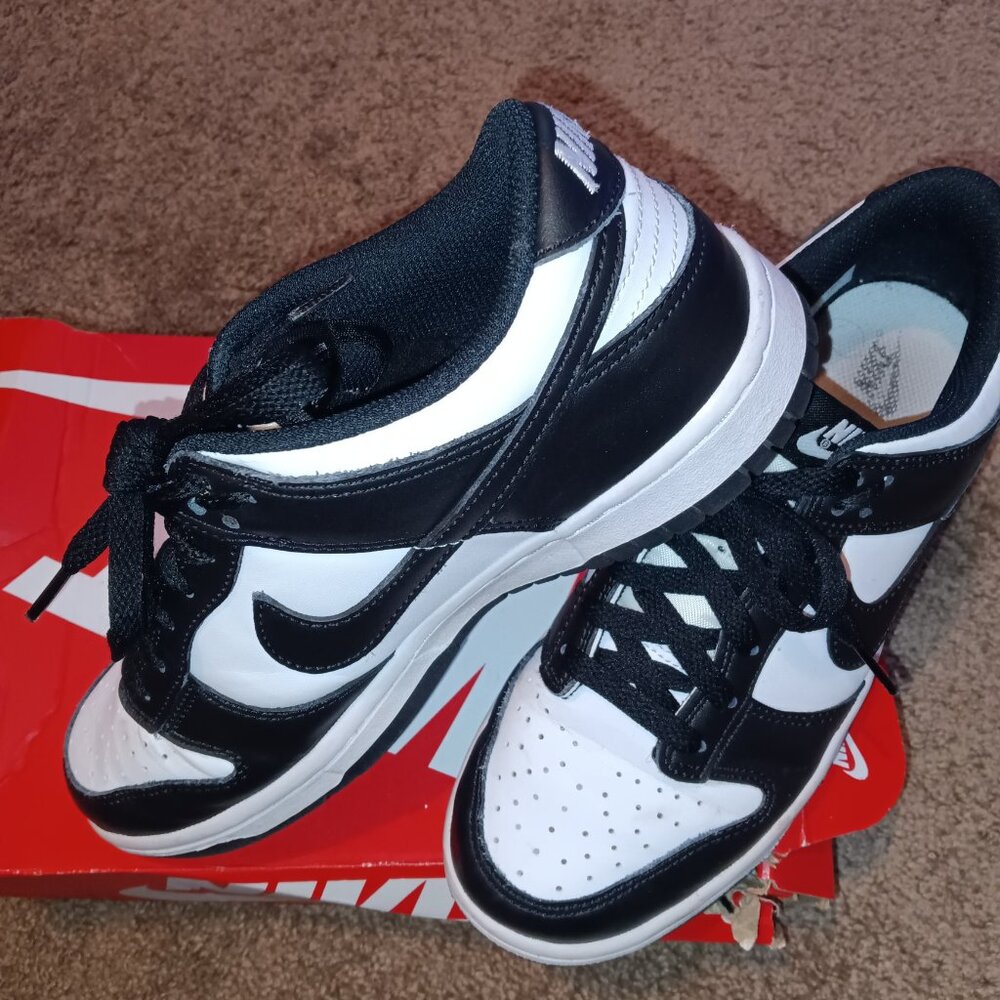 Nike Dunk Low (Grade School)